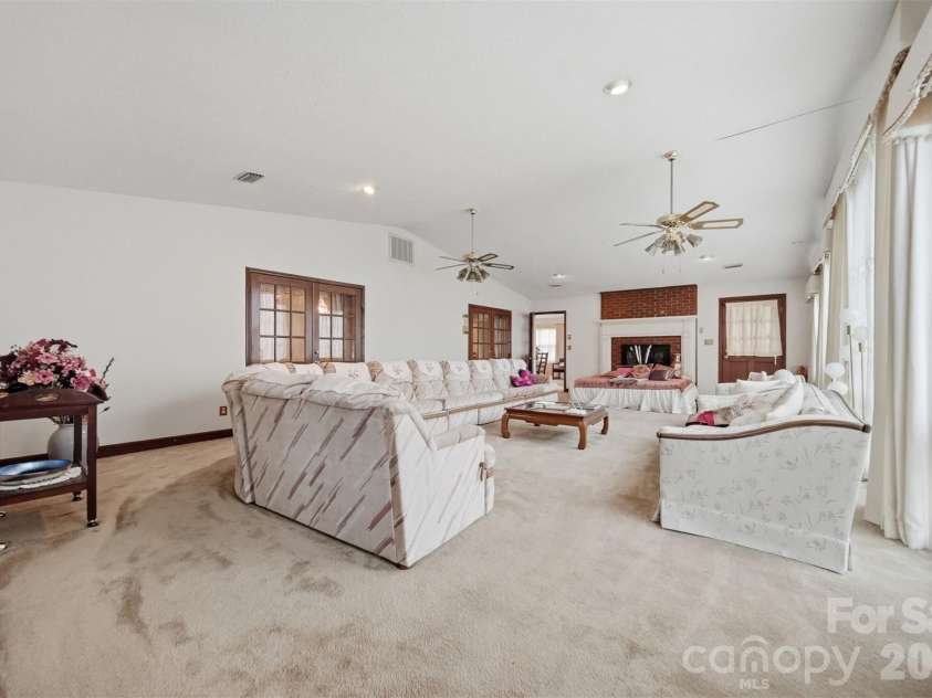 103 Castlegate Drive, Morganton, NC 28655.  MLS# CAR4410855, YatesRealty ID 41387. 
