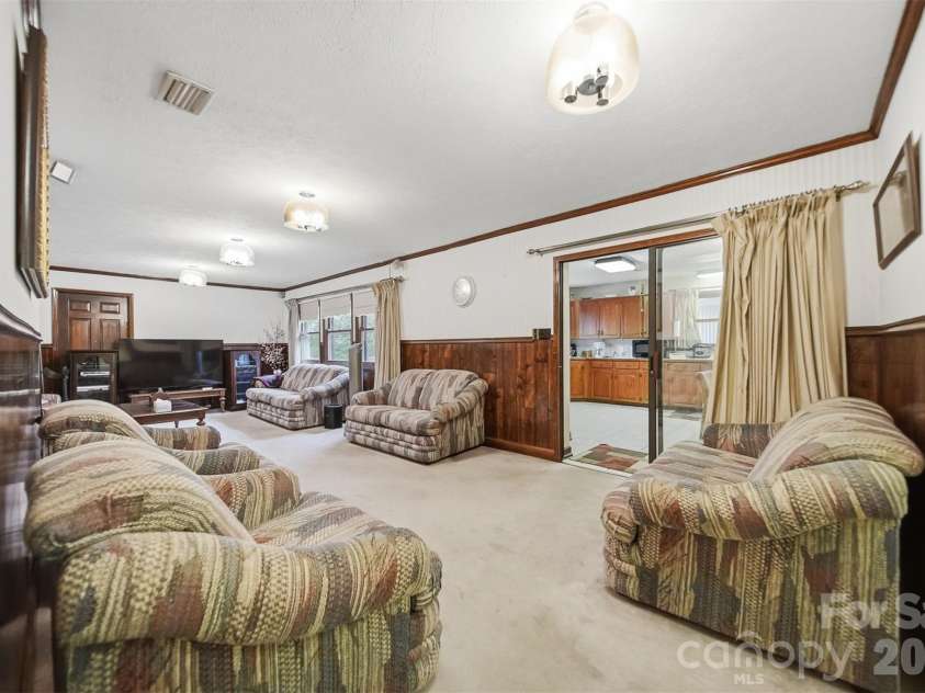 103 Castlegate Drive, Morganton, NC 28655.  MLS# CAR4410855, YatesRealty ID 41387. 