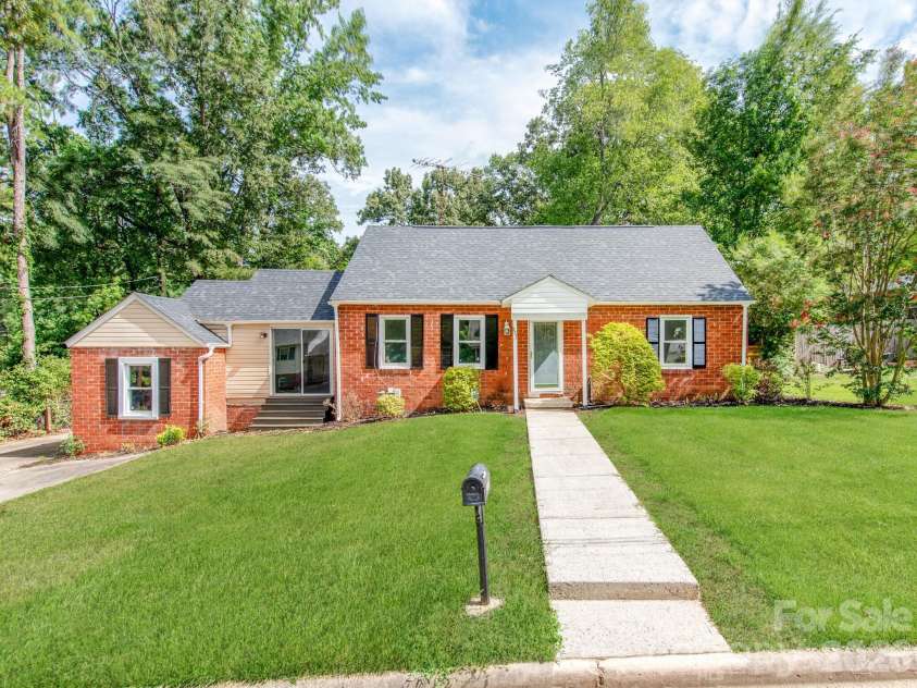 331 Park Road, Albemarle, NC 28001.  MLS# CAR4409754, YatesRealty ID 41388. 