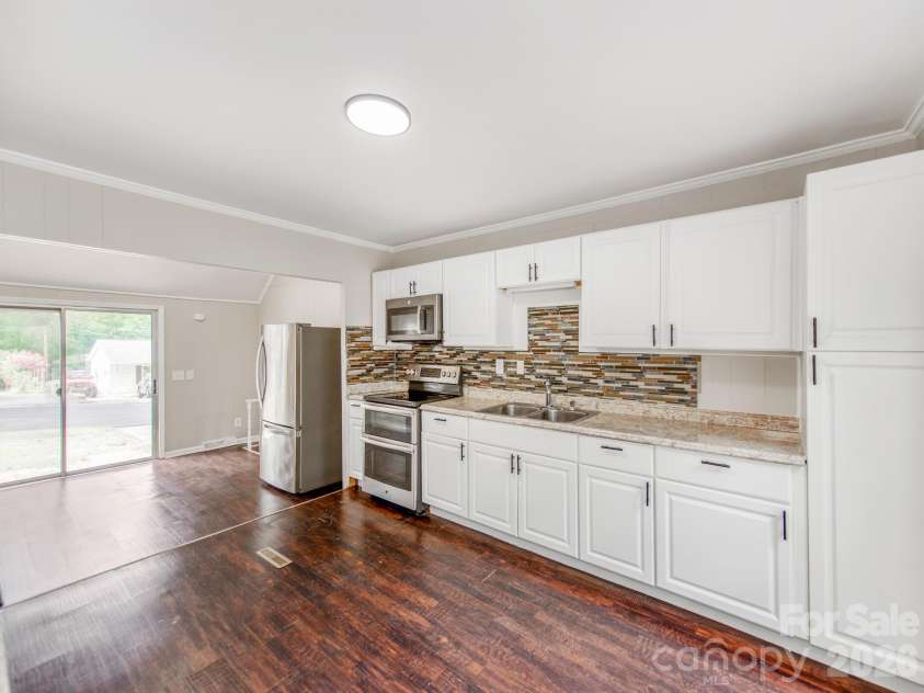 331 Park Road, Albemarle, NC 28001.  MLS# CAR4409754, YatesRealty ID 41388. 