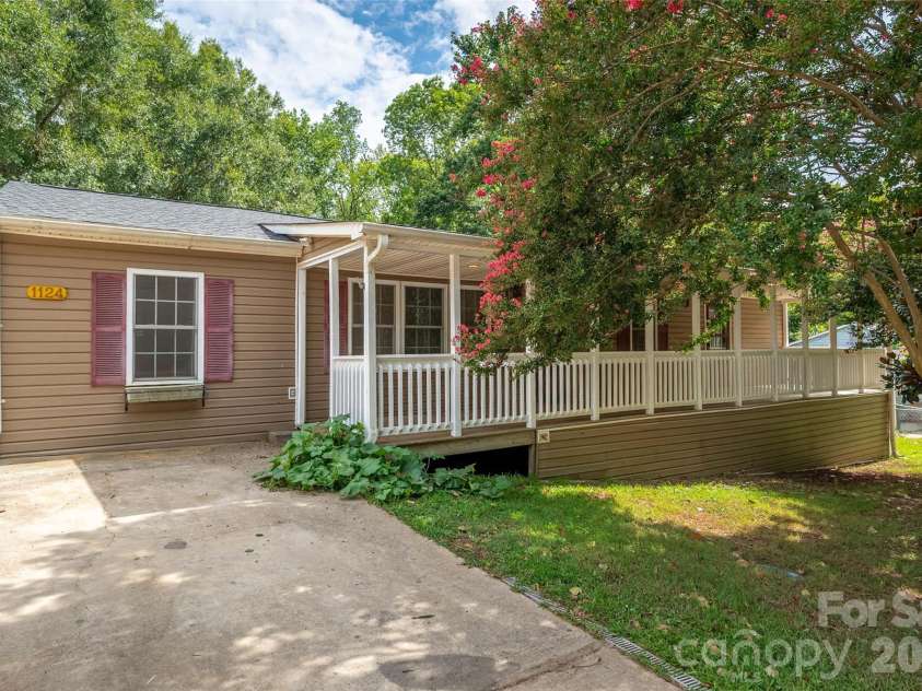 1124 Threatt Street, Lancaster, SC 29720.  MLS# CAR4407802, YatesRealty ID 41389. 