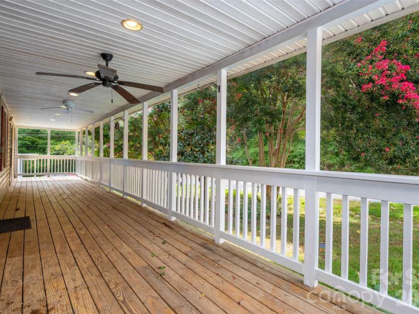 1124 Threatt Street, Lancaster, SC 29720.  MLS# CAR4407802, YatesRealty ID 41389. Front Porch