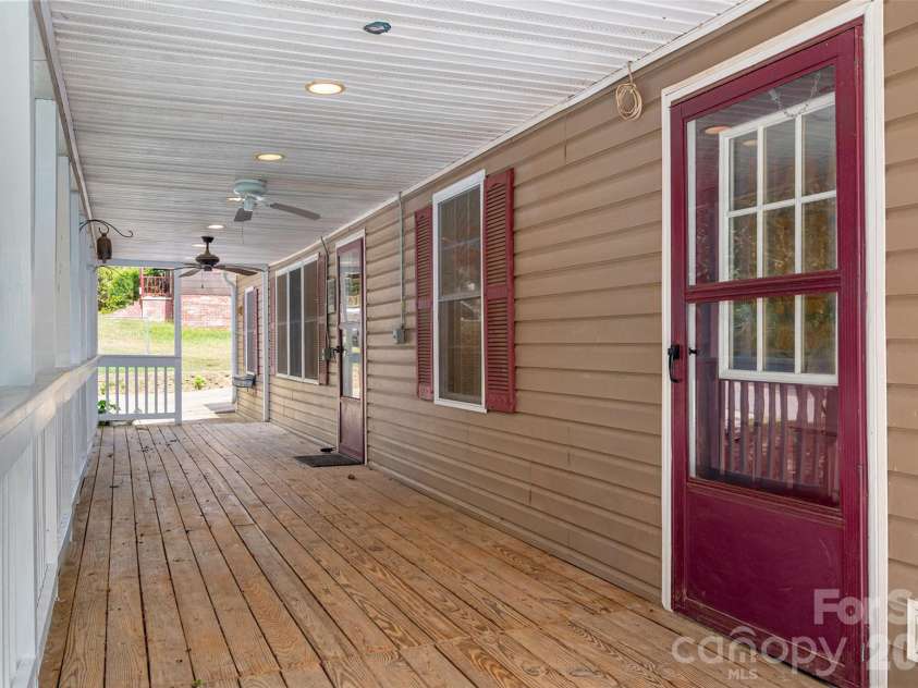 1124 Threatt Street, Lancaster, SC 29720.  MLS# CAR4407802, YatesRealty ID 41389. Front Porch