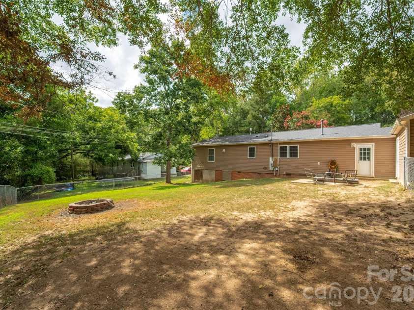 1124 Threatt Street, Lancaster, SC 29720.  MLS# CAR4407802, YatesRealty ID 41389. Fully fenced backyard