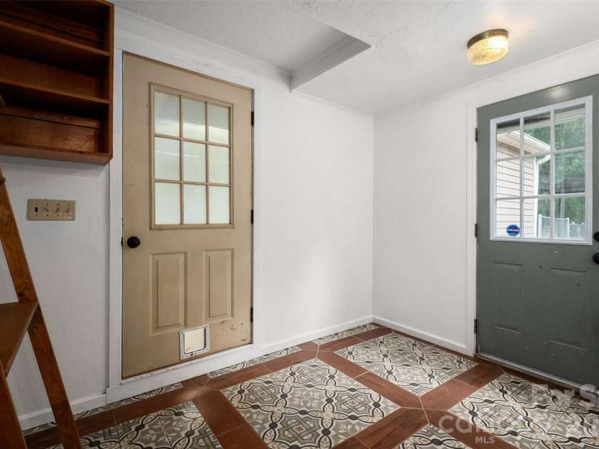 1124 Threatt Street, Lancaster, SC 29720.  MLS# CAR4407802, YatesRealty ID 41389. Mudroom