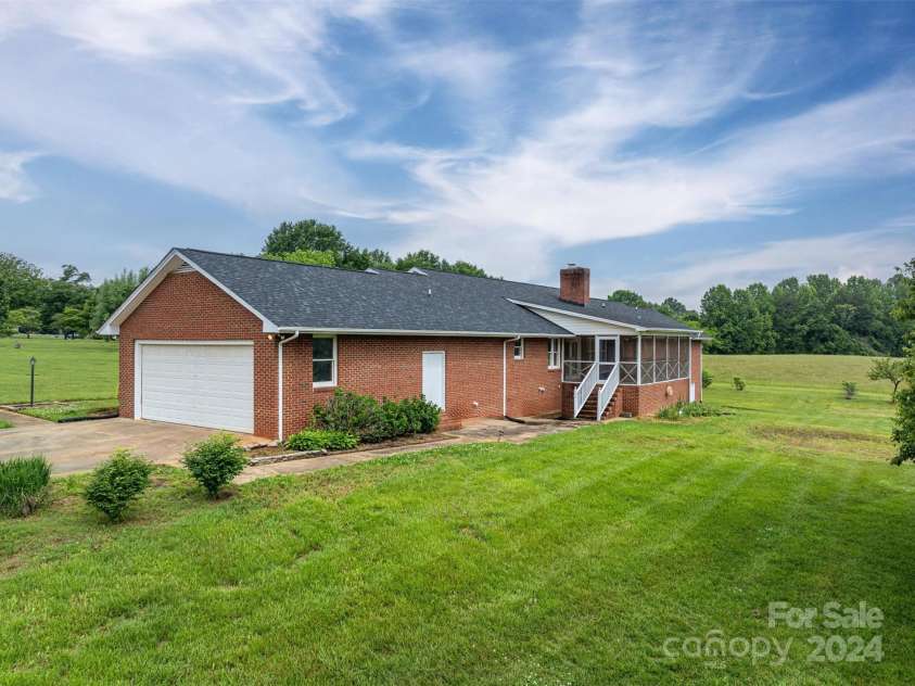 542 Plato Lee Road, Shelby, NC 28152.  MLS# CAR4138261, YatesRealty ID 4139. 