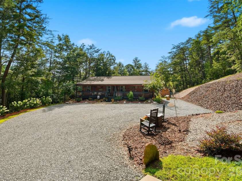 4500 Windy Hill Lane, Morganton, NC 28655.  MLS# CAR4410613, YatesRealty ID 41391. 