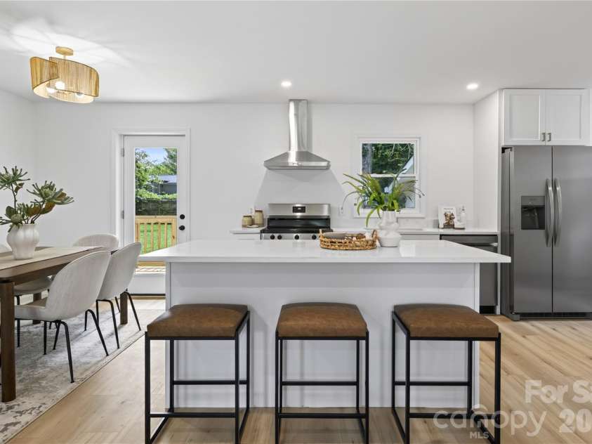 3826 Sudbury Road, Charlotte, NC 28205.  MLS# CAR4410266, YatesRealty ID 41393. Kitchen island