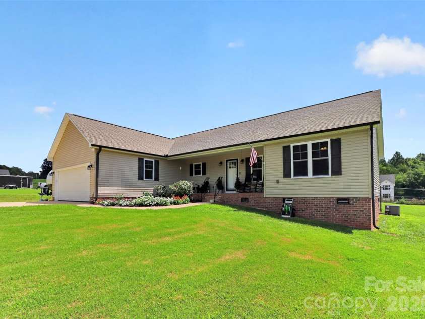 3889 Ritchie Road, Lincolnton, NC 28092.  MLS# CAR4408907, YatesRealty ID 41394. 