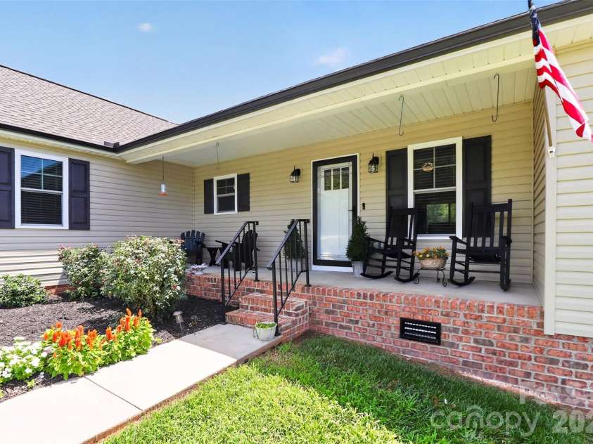 3889 Ritchie Road, Lincolnton, NC 28092.  MLS# CAR4408907, YatesRealty ID 41394. 