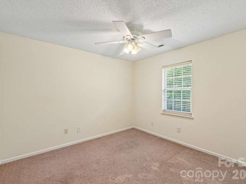 13624 Michael Lynn Road, Charlotte, NC 28278.  MLS# CAR4383714, YatesRealty ID 41396. 