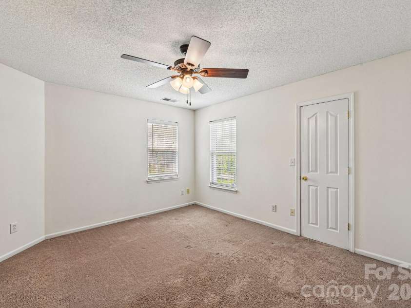 13624 Michael Lynn Road, Charlotte, NC 28278.  MLS# CAR4383714, YatesRealty ID 41396. 