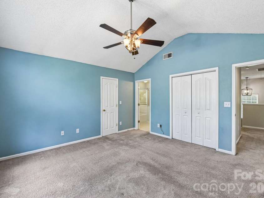 13624 Michael Lynn Road, Charlotte, NC 28278.  MLS# CAR4383714, YatesRealty ID 41396. 