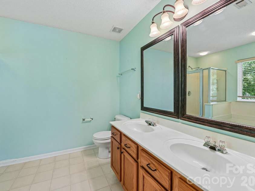 13624 Michael Lynn Road, Charlotte, NC 28278.  MLS# CAR4383714, YatesRealty ID 41396. 