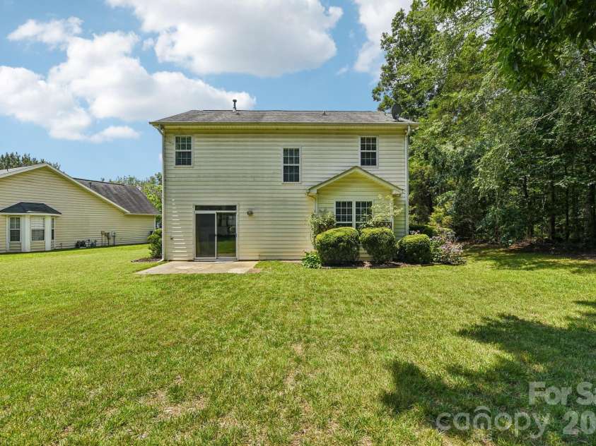 13624 Michael Lynn Road, Charlotte, NC 28278.  MLS# CAR4383714, YatesRealty ID 41396. 