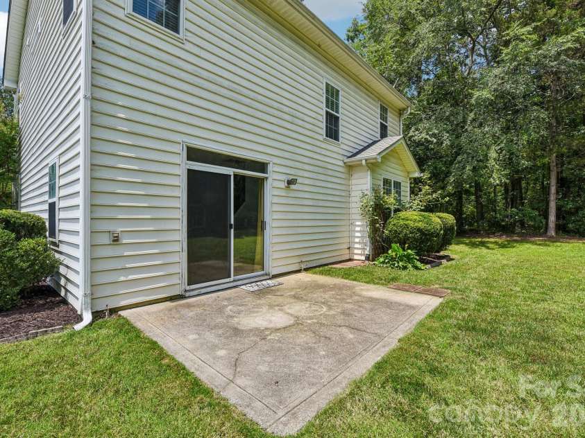 13624 Michael Lynn Road, Charlotte, NC 28278.  MLS# CAR4383714, YatesRealty ID 41396. 
