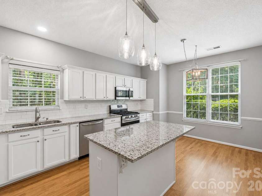 13624 Michael Lynn Road, Charlotte, NC 28278.  MLS# CAR4383714, YatesRealty ID 41396. 