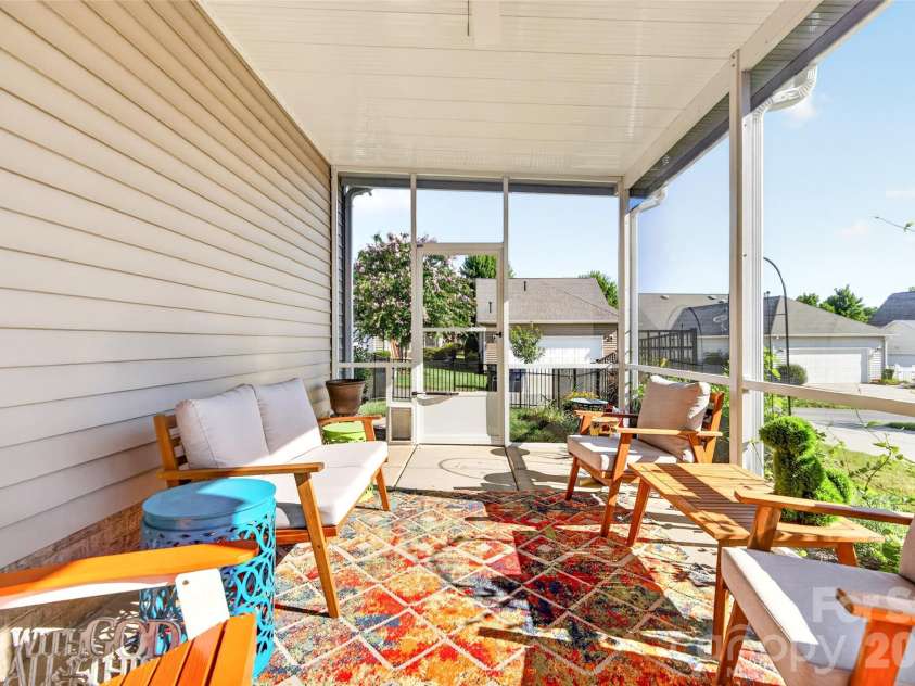 18201 Coulter Parkway, Cornelius, NC 28031.  MLS# CAR4410218, YatesRealty ID 41397. 