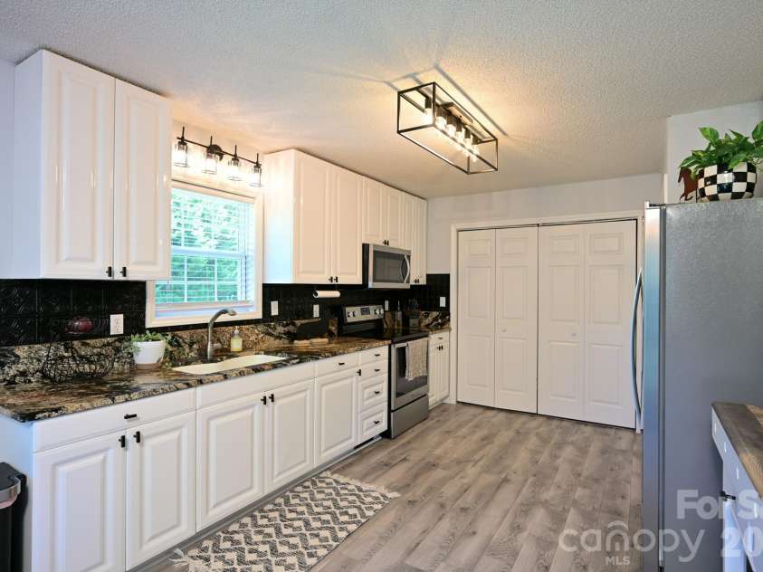 1151 Shady Lane, Marion, NC 28752.  MLS# CAR4409618, YatesRealty ID 41398. 