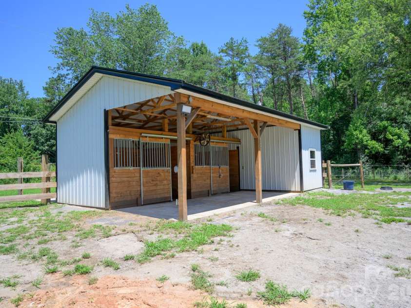 1151 Shady Lane, Marion, NC 28752.  MLS# CAR4409618, YatesRealty ID 41398. 