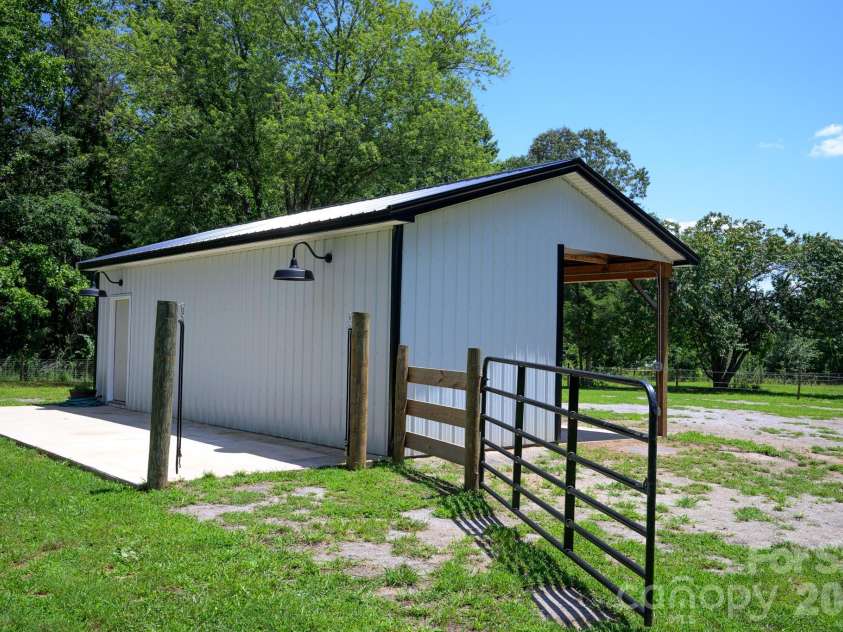 1151 Shady Lane, Marion, NC 28752.  MLS# CAR4409618, YatesRealty ID 41398. 
