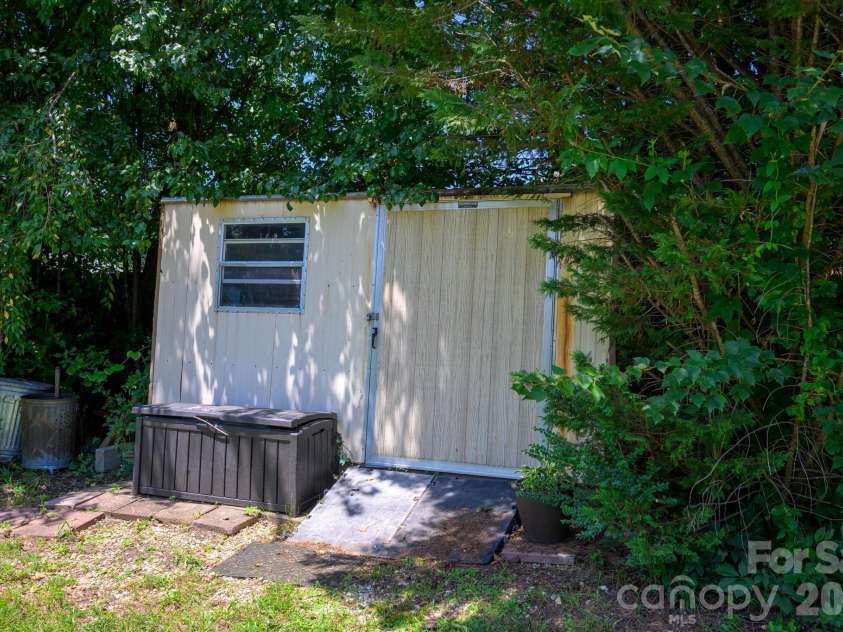 1151 Shady Lane, Marion, NC 28752.  MLS# CAR4409618, YatesRealty ID 41398. 