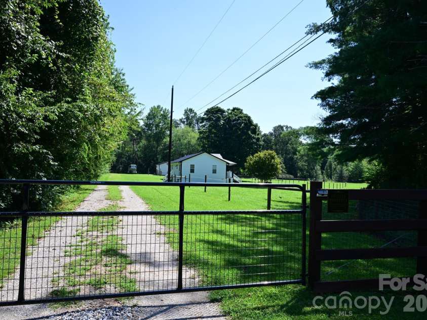 1151 Shady Lane, Marion, NC 28752.  MLS# CAR4409618, YatesRealty ID 41398. 