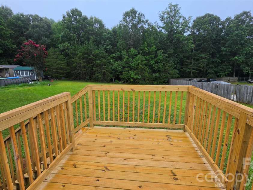 125 Robins Hill Lane, Statesville, NC 28677.  MLS# CAR4408867, YatesRealty ID 41399. 