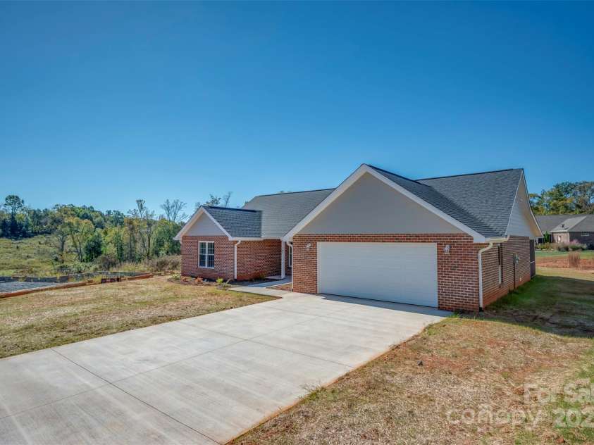 180 Central Park Circle, Spindale, NC 28160.  MLS# CAR4313619, YatesRealty ID 414. 
