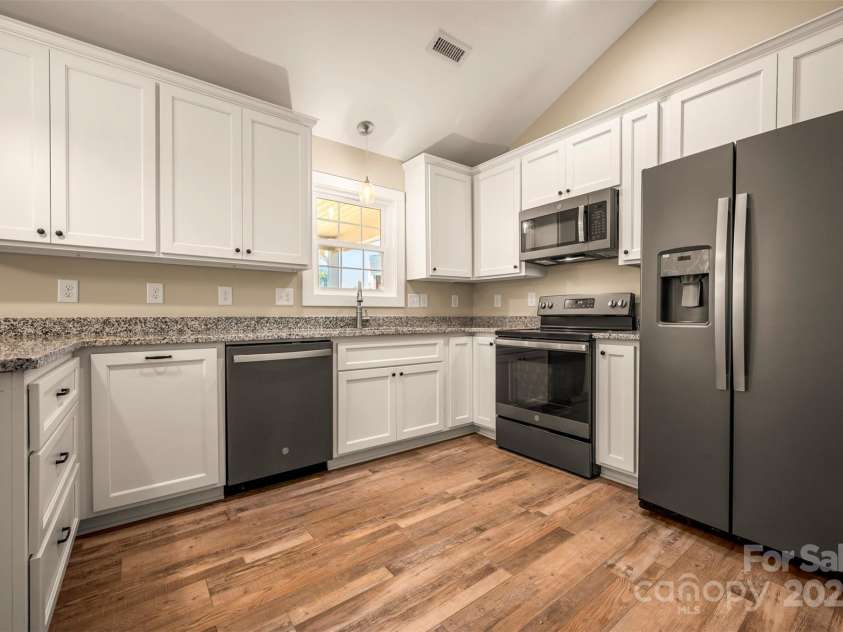 180 Central Park Circle, Spindale, NC 28160.  MLS# CAR4313619, YatesRealty ID 414. 