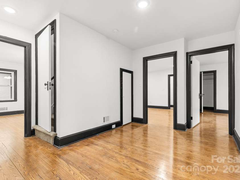 912 Hickory Grove Road, Gastonia, NC 28056.  MLS# CAR4218331, YatesRealty ID 4140. 