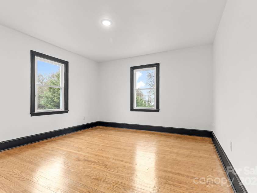 912 Hickory Grove Road, Gastonia, NC 28056.  MLS# CAR4218331, YatesRealty ID 4140. 