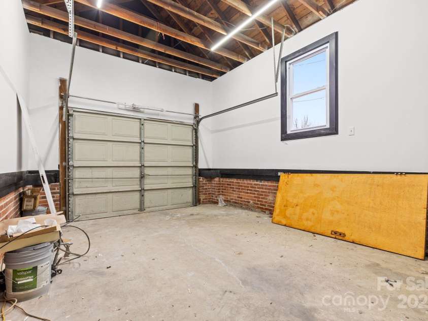 912 Hickory Grove Road, Gastonia, NC 28056.  MLS# CAR4218331, YatesRealty ID 4140. 