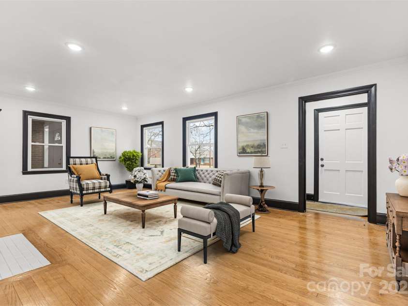 912 Hickory Grove Road, Gastonia, NC 28056.  MLS# CAR4218331, YatesRealty ID 4140. 