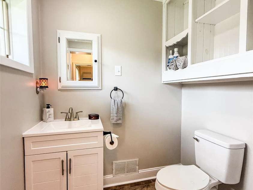402 Wilton Avenue, West Jefferson, NC 28694.  MLS# CAR4411426, YatesRealty ID 41401. Bathroom 3