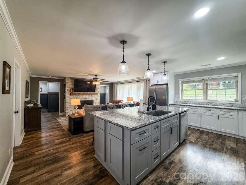 402 Wilton Avenue, West Jefferson, NC 28694.  MLS# CAR4411426, YatesRealty ID 41401. Kitchen