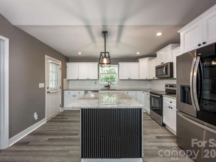 2503 Glenwood Street, Kannapolis, NC 28083.  MLS# CAR4409339, YatesRealty ID 41403. 