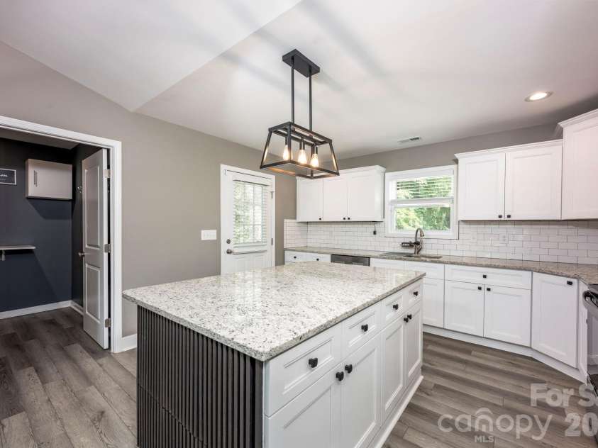 2503 Glenwood Street, Kannapolis, NC 28083.  MLS# CAR4409339, YatesRealty ID 41403. 