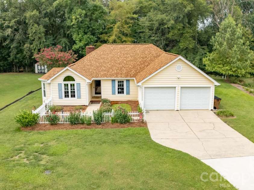 5203 Spring Morning Lane, Monroe, NC 28110.  MLS# CAR4405485, YatesRealty ID 41404. 