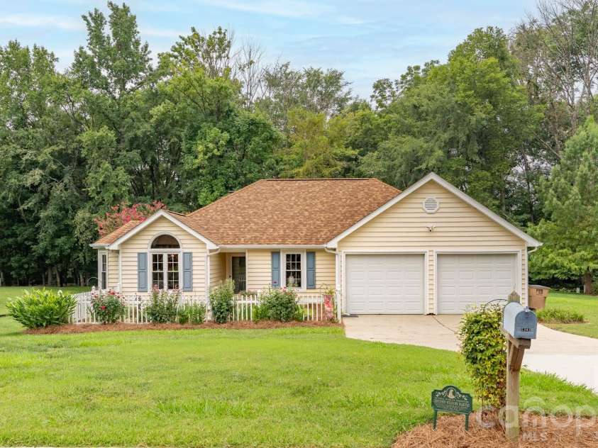 5203 Spring Morning Lane, Monroe, NC 28110.  MLS# CAR4405485, YatesRealty ID 41404. 