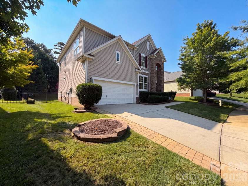 1139 Donelea Lane, Concord, NC 28027.  MLS# CAR4409737, YatesRealty ID 41405. 