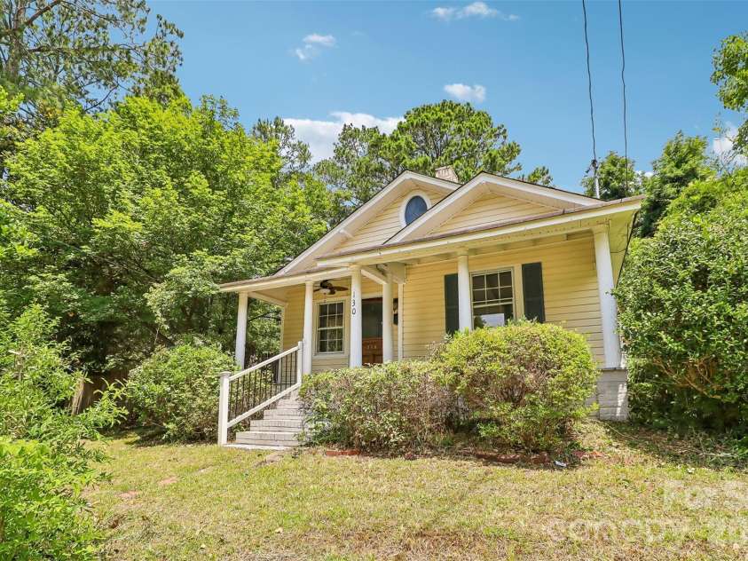 130 Lancaster Street, Chester, SC 29706.  MLS# CAR4400715, YatesRealty ID 41407. 