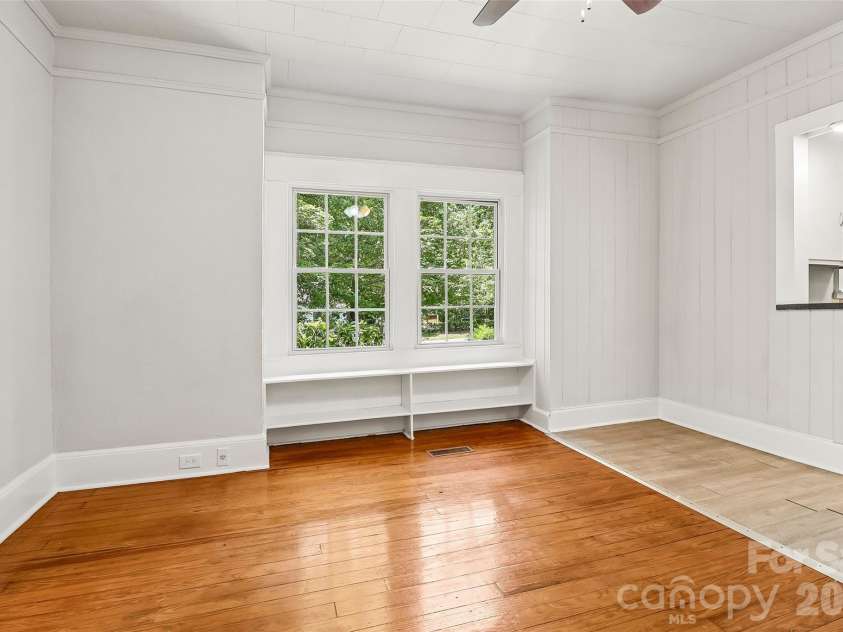 130 Lancaster Street, Chester, SC 29706.  MLS# CAR4400715, YatesRealty ID 41407. 