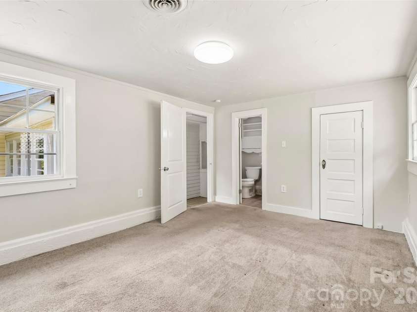 130 Lancaster Street, Chester, SC 29706.  MLS# CAR4400715, YatesRealty ID 41407. 