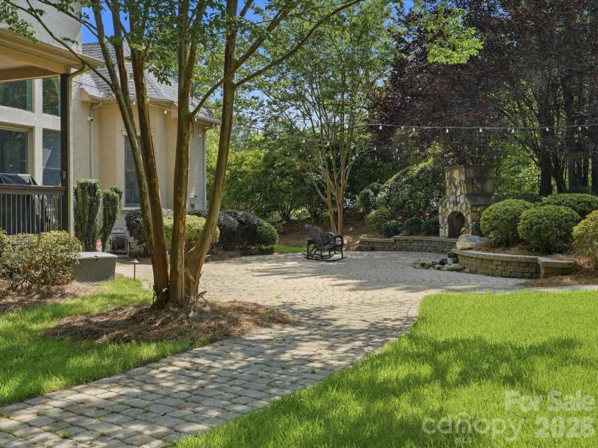 2073 Sugar Pond Court, Fort Mill, SC 29715.  MLS# CAR4399235, YatesRealty ID 41408. 