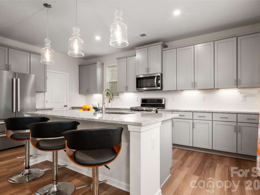 8133 Whitegrove Road, Charlotte, NC 28227.  MLS# CAR4403461, YatesRealty ID 41409. 