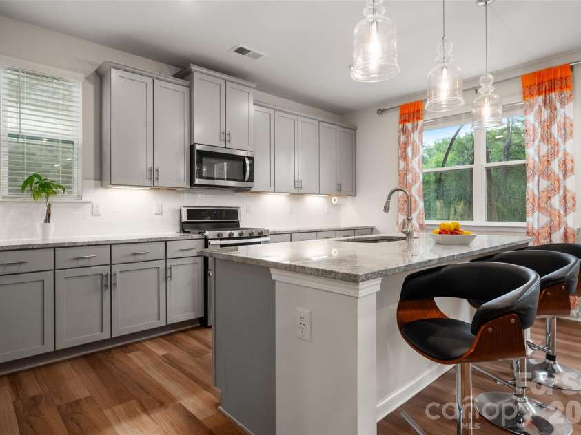 8133 Whitegrove Road, Charlotte, NC 28227.  MLS# CAR4403461, YatesRealty ID 41409. 