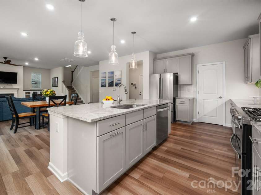 8133 Whitegrove Road, Charlotte, NC 28227.  MLS# CAR4403461, YatesRealty ID 41409. 