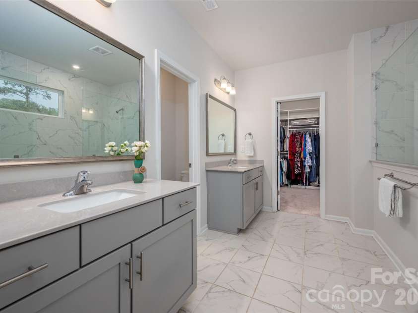8133 Whitegrove Road, Charlotte, NC 28227.  MLS# CAR4403461, YatesRealty ID 41409. 