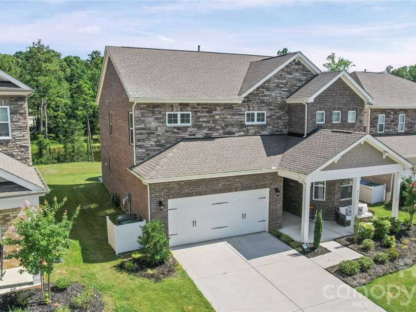 8133 Whitegrove Road, Charlotte, NC 28227.  MLS# CAR4403461, YatesRealty ID 41409. 